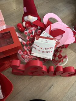 unused valentine decoration bundle