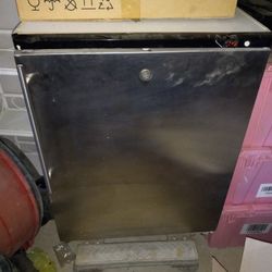 Bar/wine Refrigerator 