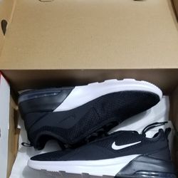 Nike air Max Mens Size  8.5 New 