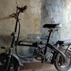 Motor Bicycle And Peddale