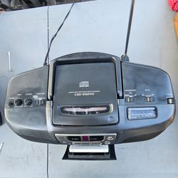 Aiwa CSD-ES200 Boombox. Read description