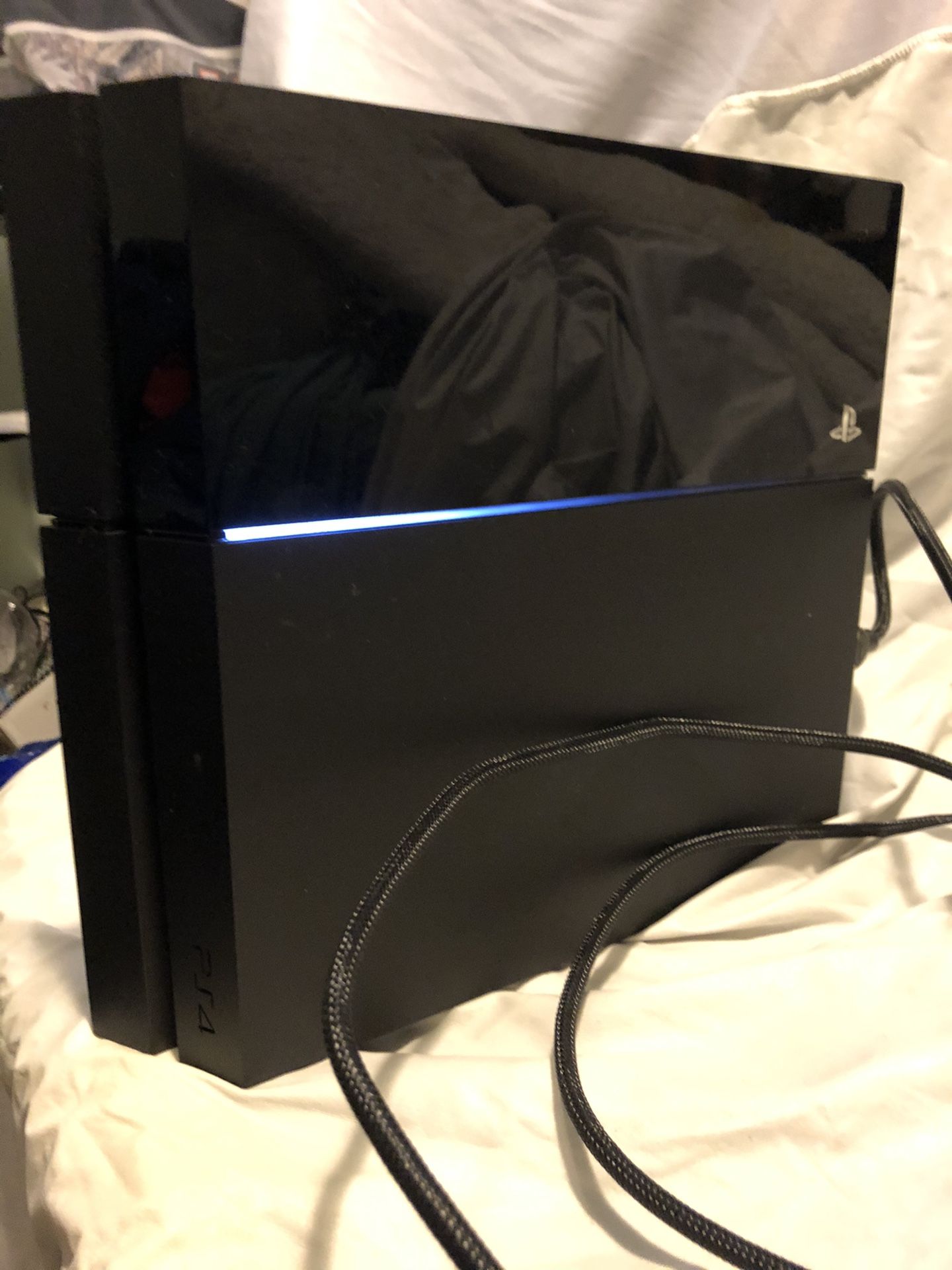 PS4 500gb pre-owned with EXTRAS