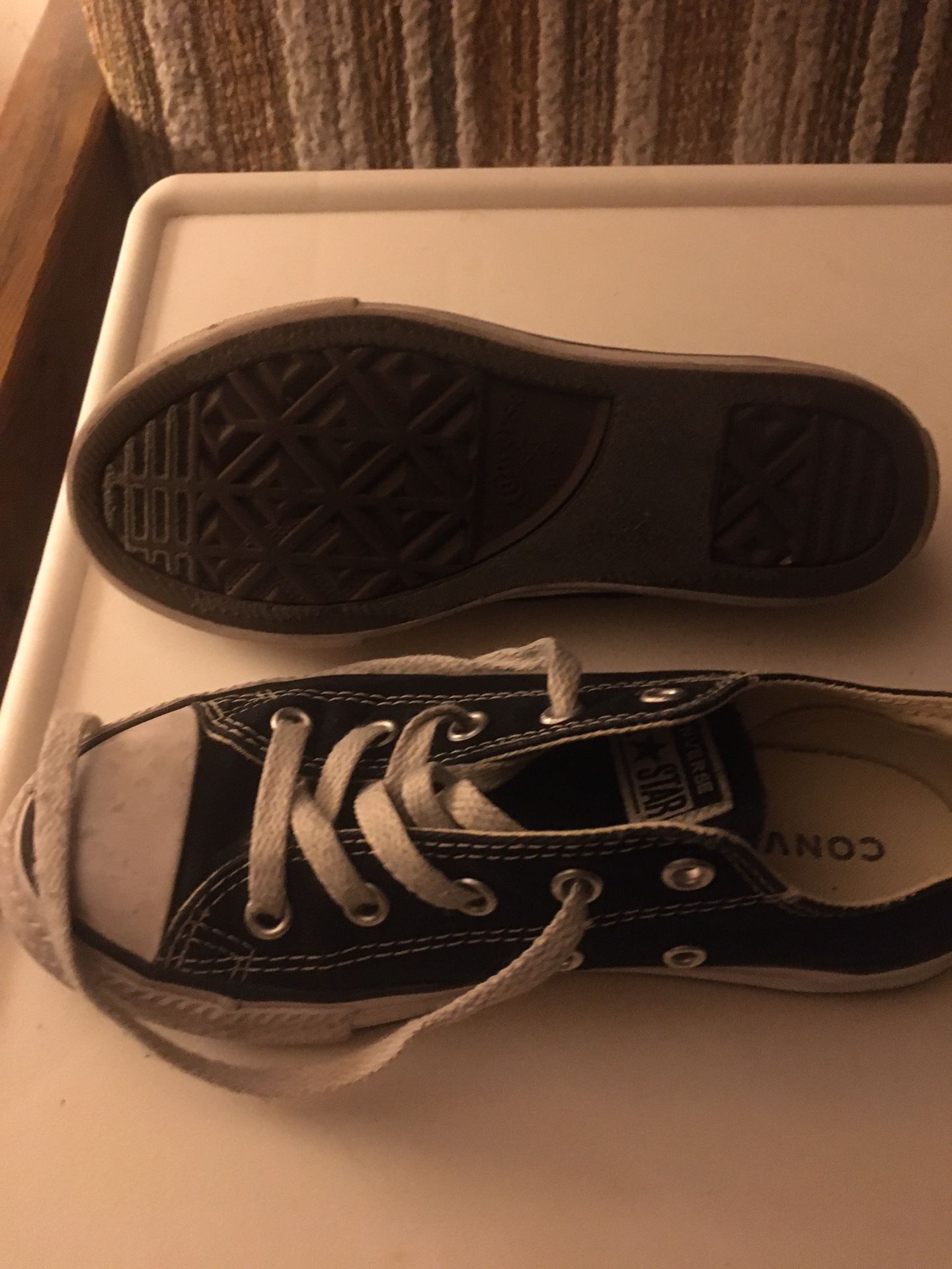 Lnew Kids Converse Size 13 1/2 Only $20
