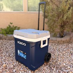 Igloo MaxCold Latitude 62 Quart Wheeled Roller Cooler With Telescoping Handle MSRP $150 West Las Vegas See My Listings Summerlin