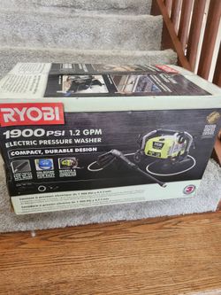 New in box Pressure cleaner 1900 PSI  Wheeled Corded Electric Pressure Washer