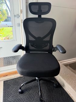 Brand New Black Mesh Tall Back Ergonomic Office Chair w/Flip Up Armrests & Adjustable Lumbar Support