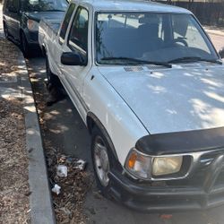 Troca Toyota En Venta A Muy Buen Presio  Modelo 94 Doble Cavina Está En Especia 