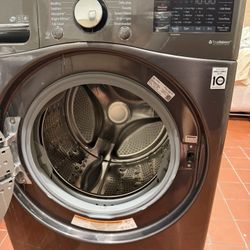 LG Washer Dryer Combo / All-in-One / Front Load