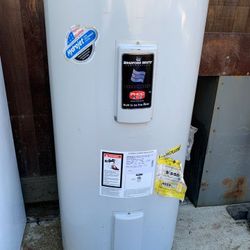 Refurbished 50 gal Gas Water Heater (installation included)