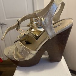 GBG GUESS HEELS