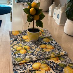 Lemon Table Runner And Plant 