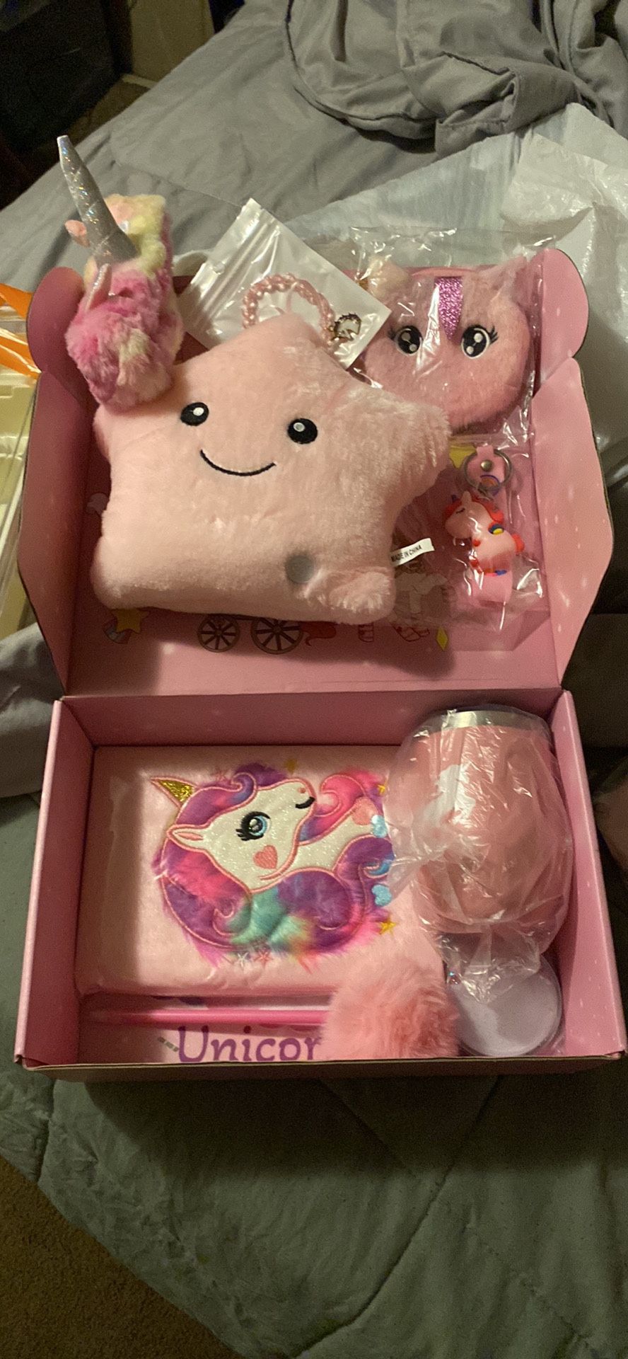 Girls Unicorn Gift Box Brand New