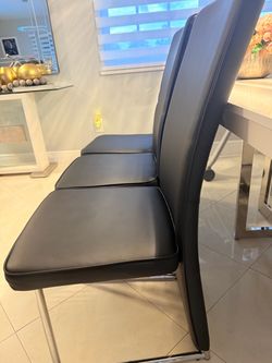 Dining chair