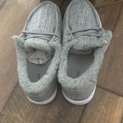 Size 7 Gray Women's Shoes With Fur Lining