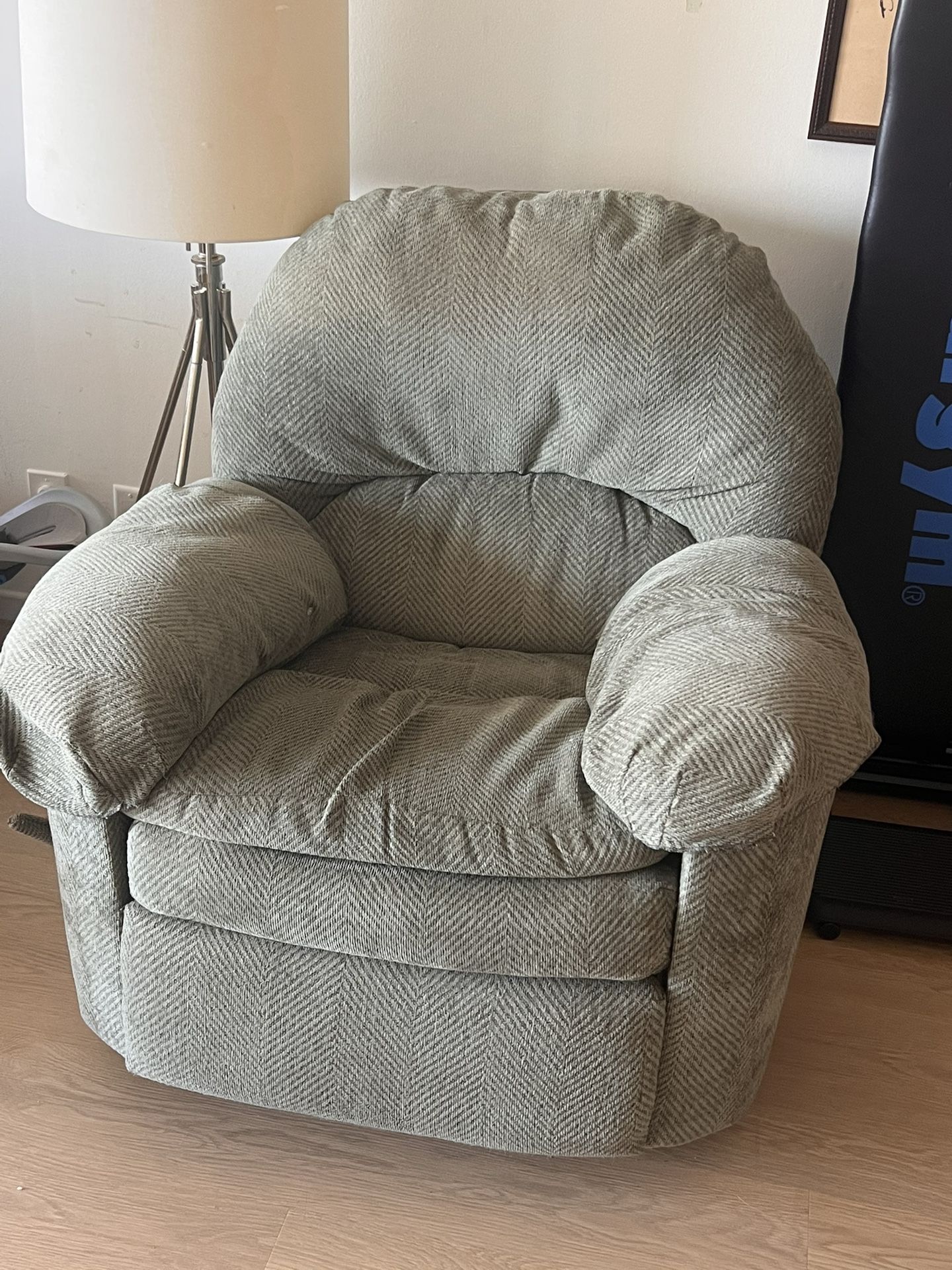 Free Comfy Rocking Chair