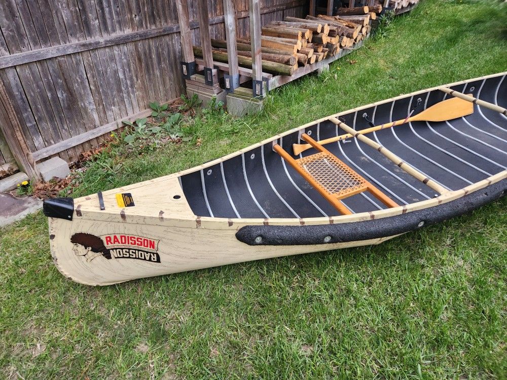 Radisson 16 Foot Canoe