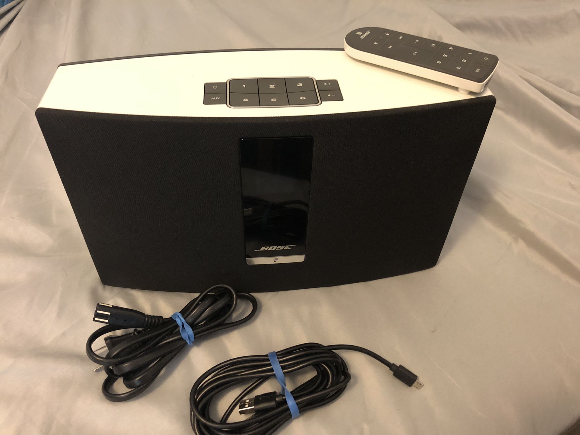 Bose Sound Touch 20 Black And White