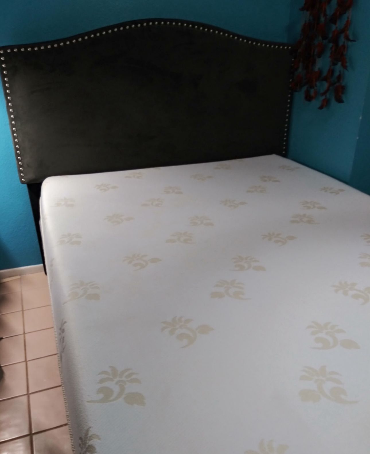 Queen Bed