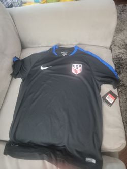 USA Soccer Jersey Adult Size Large Slim Fit