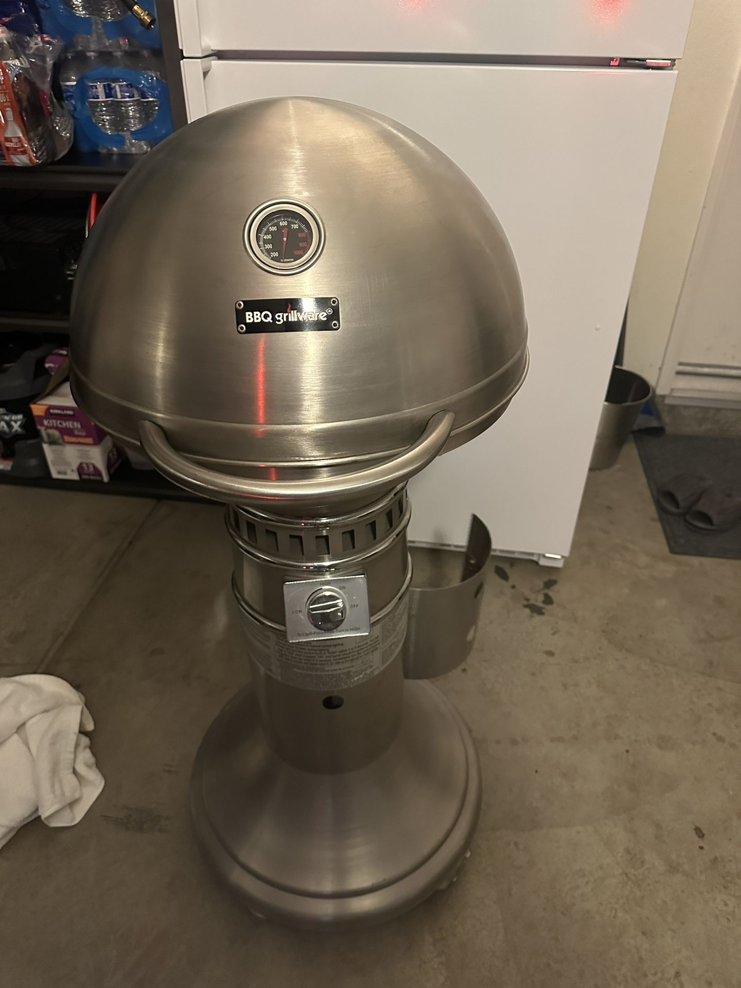BBQ Grillware Pedestal Gas Grill (Brand New)