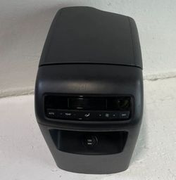 23-25 HYUNDAI PALISADE REAR CENTER CONSOLE AIR VENT GRILLE PANEL ASSEMBLY