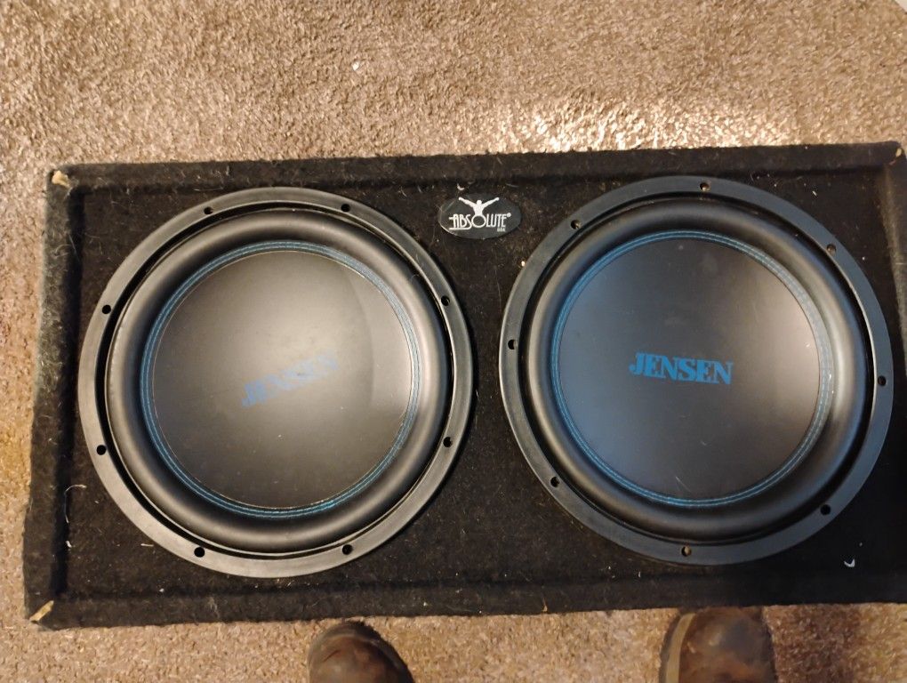 Subwoofers 3 Amps And 1 Equalizer