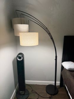 Modern Arched Floor Lamp – Black w/ Cream Shades