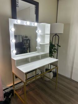 WHITE VANITY