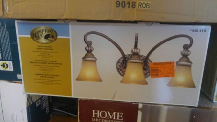 Bath light fixture