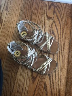 Girls kid sandals size 11