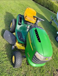 John Deere L108 ride on mower