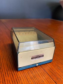 Retro Metal Name / Business Card Case holder Both ends open for easy viewing          0821