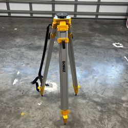 DeWalt Tripod