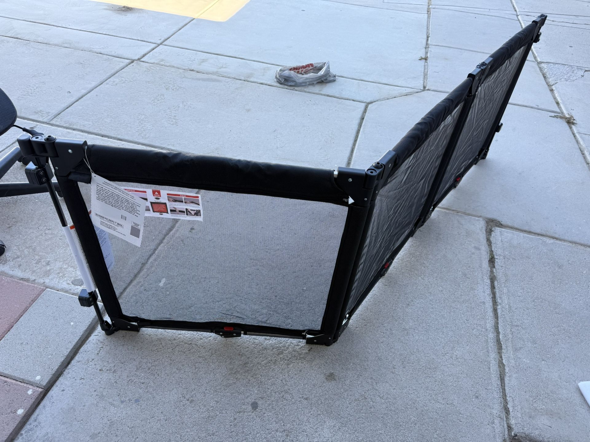 Dearlomum Baby Gate Extra Wide, Safety Gate And Safety Barrier, 3 Metal Panel 82.5 Inches