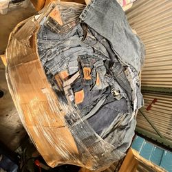 Pallet Levi’s Jeans For Boys/Girls