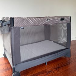 Chicco Lullaby Portable Playard, Crib  with Infant bassinet and changer