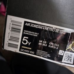 Air Jordan's 4 Retro SE