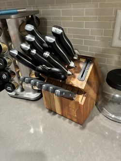 Set of knives
