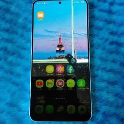 256gb Galaxy S25 Plus (Cracked Screen)