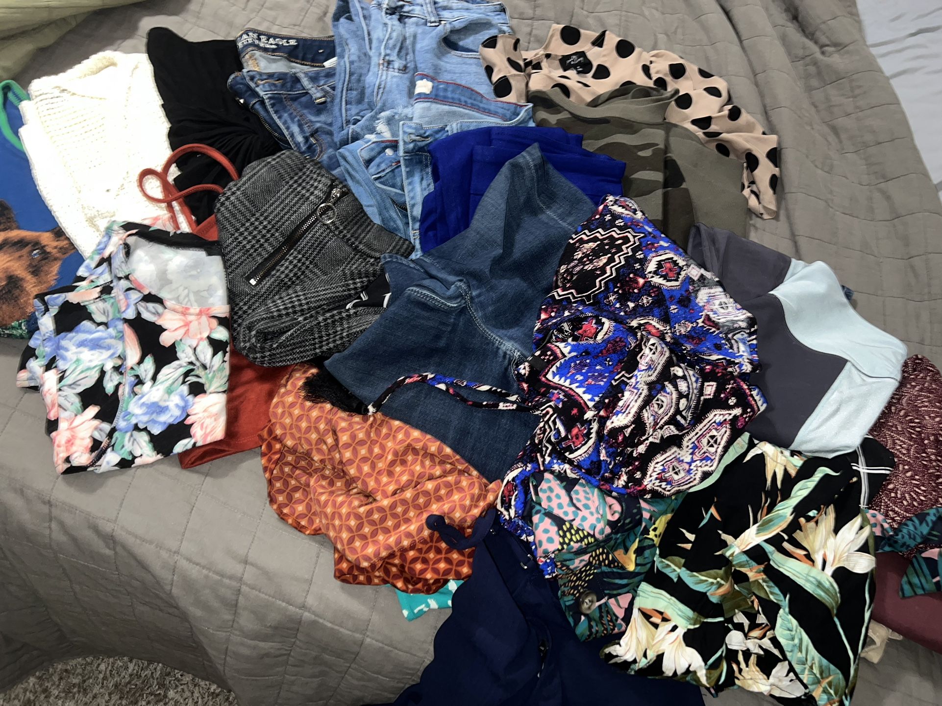 Lot Of Women’s/Juniors Clothing