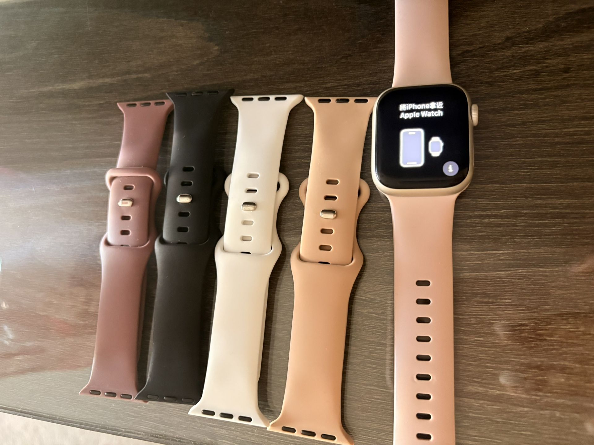 Apple Watch Series 9 GPS + Cellular 41mm Starlight Aluminum