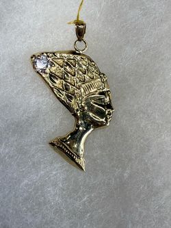 10K yellow gold Queen Nefertiti profile pendant (2482) 4.2g 2.9 dwt