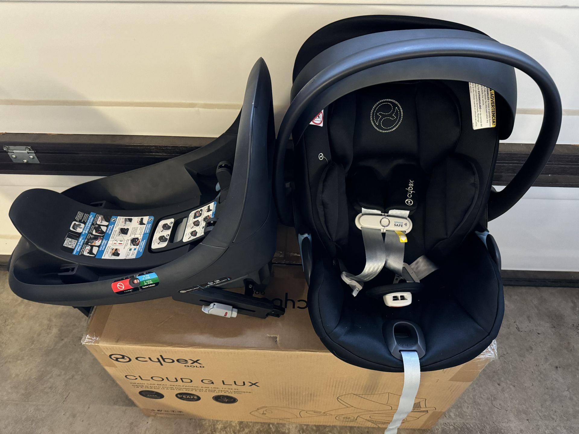 Cybex Cloud G Lux Infant Car Seat with Base