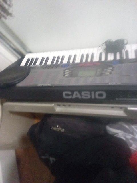 2 Pianos