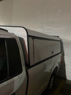 Camper shell