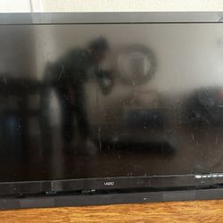VIZIO TV