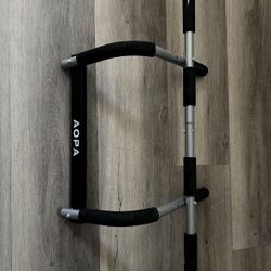 black pull up bar