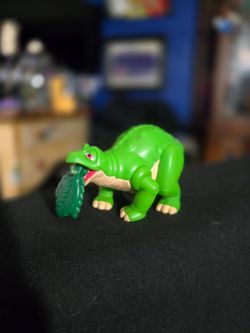 Burger King 1997 Land Before Time Spike pull toy.