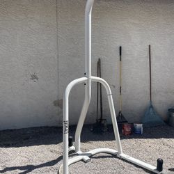 Everlast Boxing Stand 