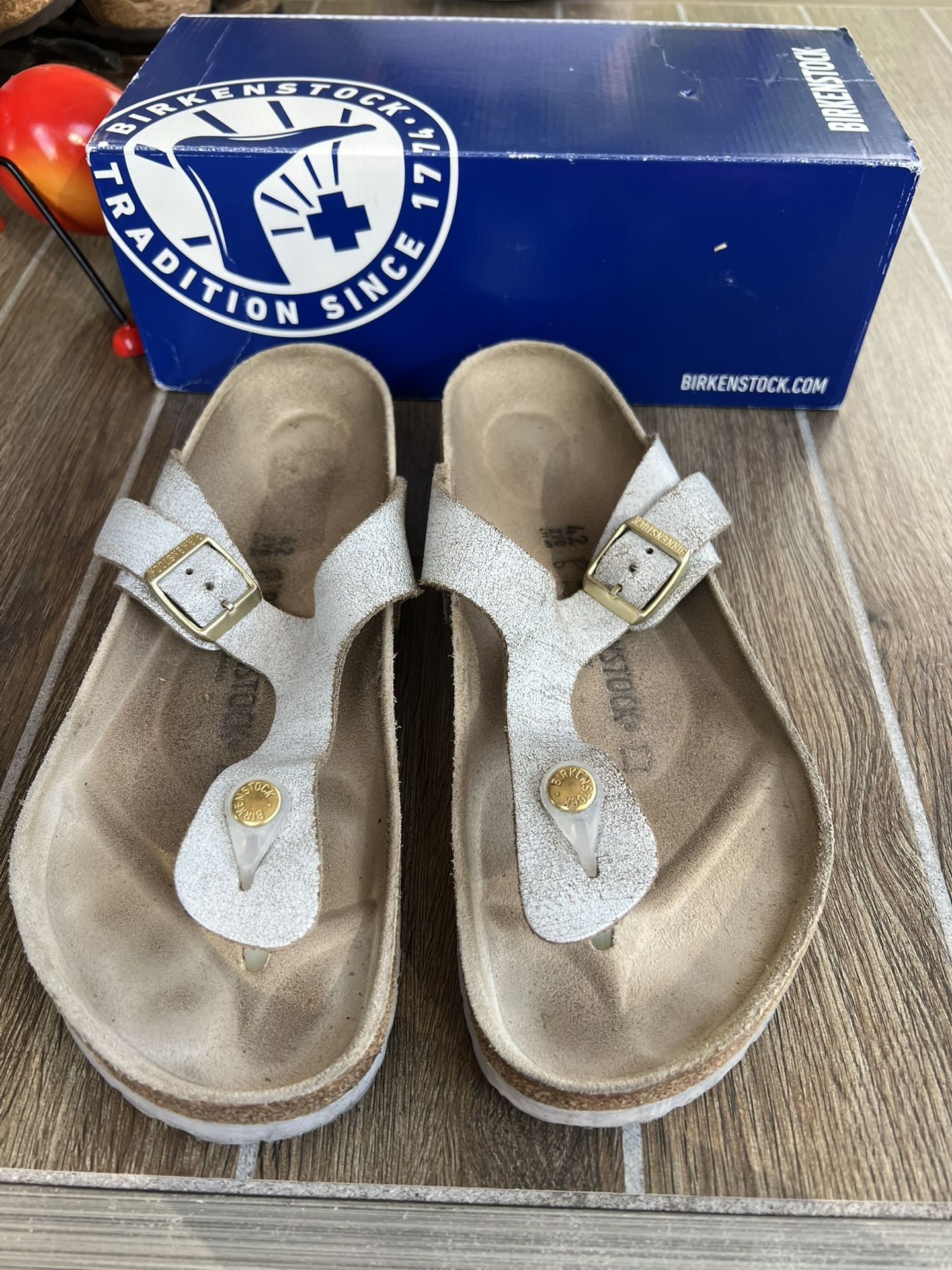 Birkenstock Gizele Leather Metalic Silver Flip Flops Size 42(11)